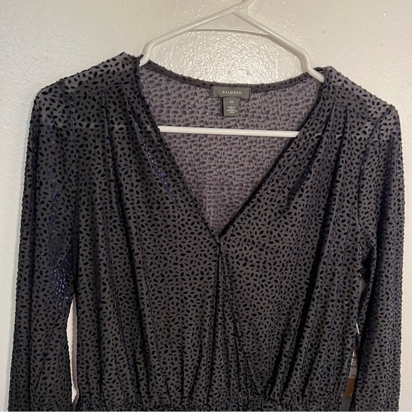 Halogen Flocked 3/4 Sleeve Peplum Top Navy Oval - Picture 7 of 16